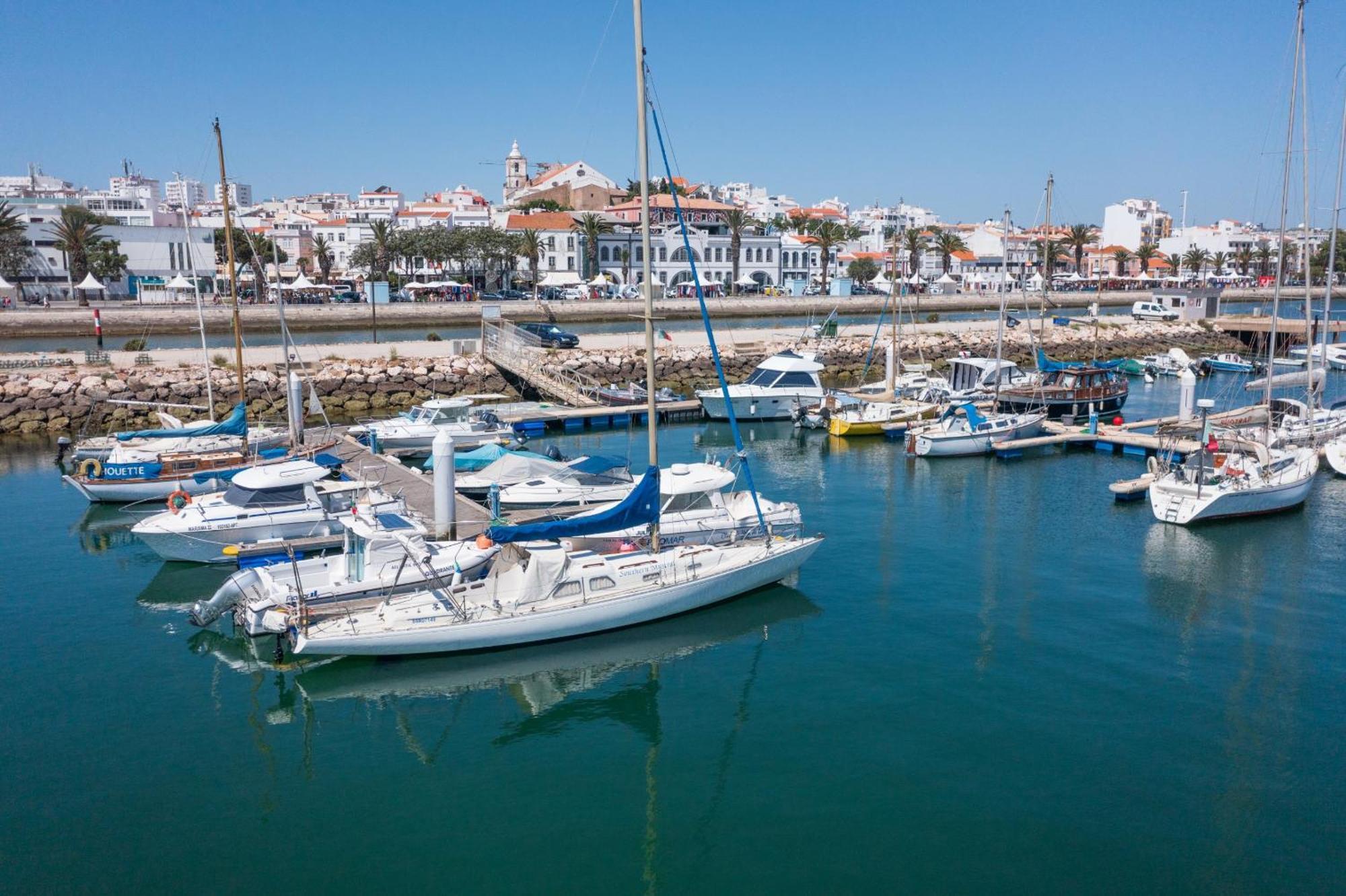 Апартаменты Fabrica Da Ribeira 54 By Destination Algarve Лагуш Экстерьер фото