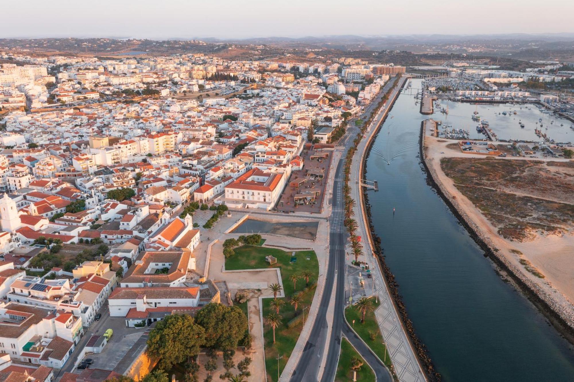 Апартаменты Fabrica Da Ribeira 54 By Destination Algarve Лагуш Экстерьер фото